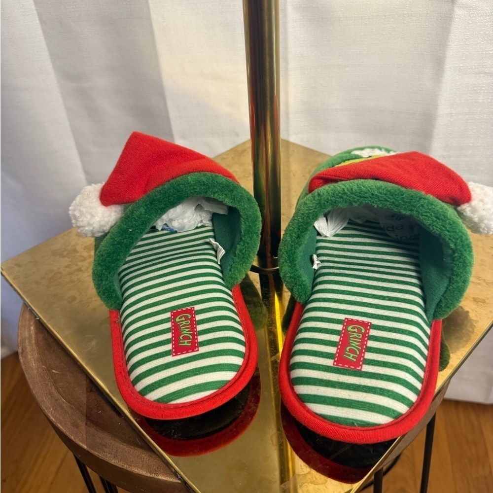 Christmas Grinch Green and Red Men's Slip-On Loafers - Picture 4 of 4